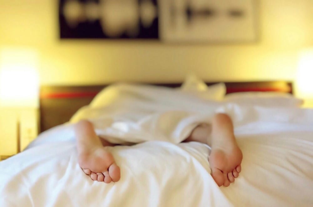 hubungan bangun pagi dan pola tidur sehat
